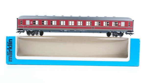 Märklin H0 4189 Reisezugwagen UIC-X B der FS