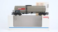 Märklin H0 4754 Mineralöl-Kesselwagen (ESSO)...