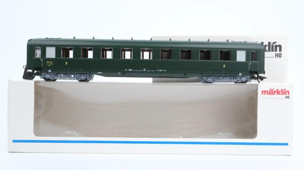Märklin H0 43228 Reisezugwagen SCHNELLZUGWAGEN  2.KL  B 9  der SNCF
