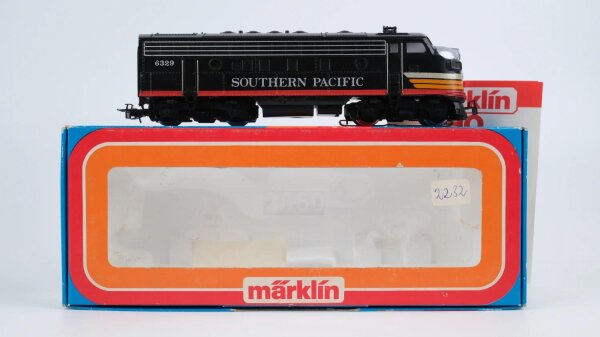 Märklin H0 3129 Diesellok Typ F 7 BR 6329 Southern Pacific Lines Wechselstrom (vermutlich verharzt)