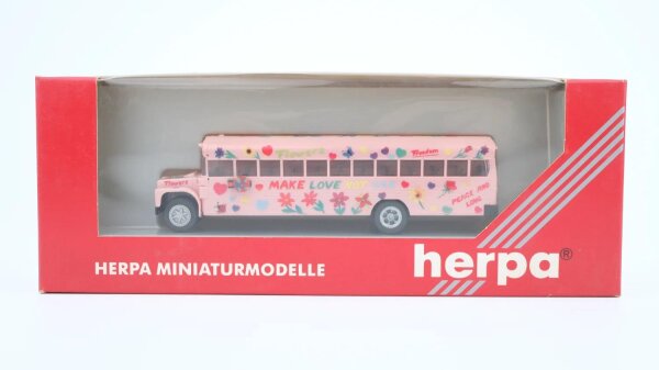 Herpa H0 141376 Amerikanischer Schulbus Make love not war Flower Power