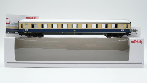 Märklin H0 43850 Reisezugwagen Av4üm der DB