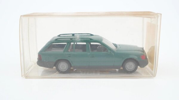 Wiking H0 15413 Mercedes 230 TE Kombi mit Dachreling dunkelgrün