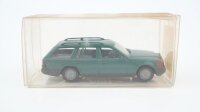 Wiking H0 15413 Mercedes 230 TE Kombi mit Dachreling dunkelgrün