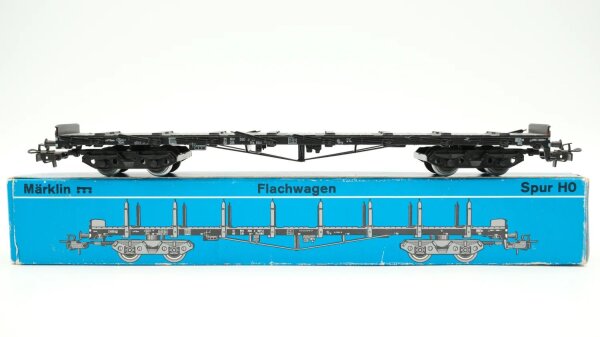Märklin H0 4663 Flachwagen mit Rungen DB