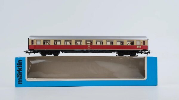 Märklin H0 4095 TEE Reisezugwagen (61 80 19-70 072-1), 1.Kl., Avümz / Avmhz 111 der DB