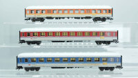 Märklin H0 Konvolut 4achs Personenwagen 1./2.Kl blau/weiß, 1./2.Kl rot/weiß, 2.Kl orange/weiß DB (17007711)