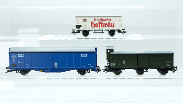 Fleischmann H0 Konvolut Seitenwandschiebewagen "Ford"; Kühlwagen "Stuttgarter Hofbräu"; Güterwagen mit BrHs; DB (17008092)