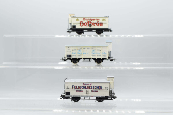 Piko H0 Konvolut Gedeckte Güterwagen mit BrHs "Emil Bachmann", " Brauerei Feldschloesschen", " Stuttgarter Hofbräu"; Länderbahnen (17008594)