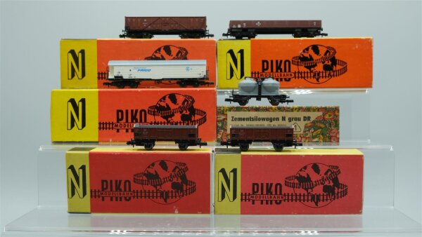 Piko/VEB N Konvolut 4125/4129/4128/u.a. Zementsilowagen/Kühlwagen/Hochbordwagen/Niederbordwagen DR (37002427)