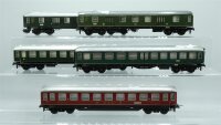 Trix Modell/Märklin H0 Konvolut Personenwagen 1./2.Kl, grün; Packwagen; Speisewagen "DSG" rot; DB (17009312)